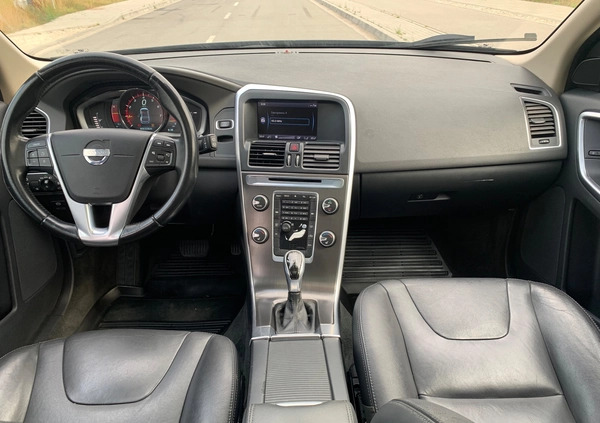 Volvo XC 60 cena 71900 przebieg: 206000, rok produkcji 2015 z Warszawa małe 596